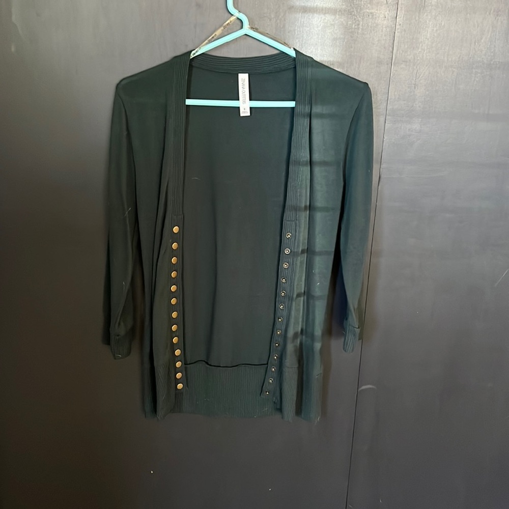 Zenana Outfitters forest green cardigan. Size Small. Good condition.